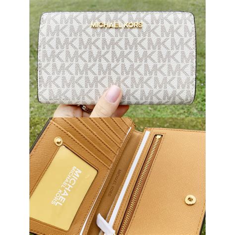 michael kors jet set travel md slim wallet|michael kors wristlet jet set.